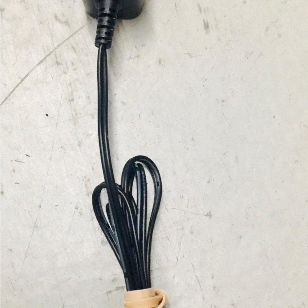 AC/DC Adapter - Picture 4 of 4